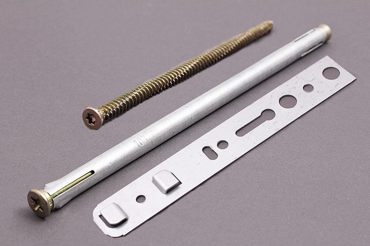 Крепеж для окон